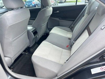 2012 Toyota Camry 4dr Sdn I4 Auto LE (Natl)
