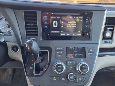 2015 Toyota Sienna 5dr 8-Pass Van XLE FWD (Natl)