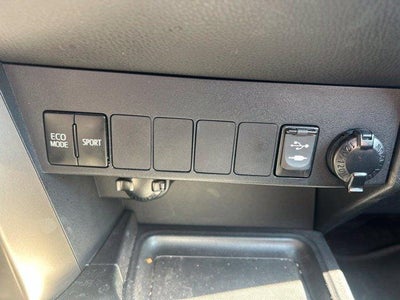2015 Toyota RAV4 AWD 4dr LE (Natl)