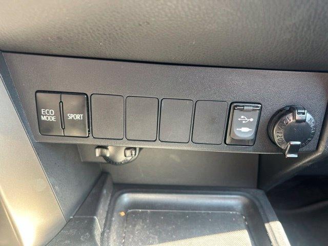 2015 Toyota RAV4 AWD 4dr LE (Natl)