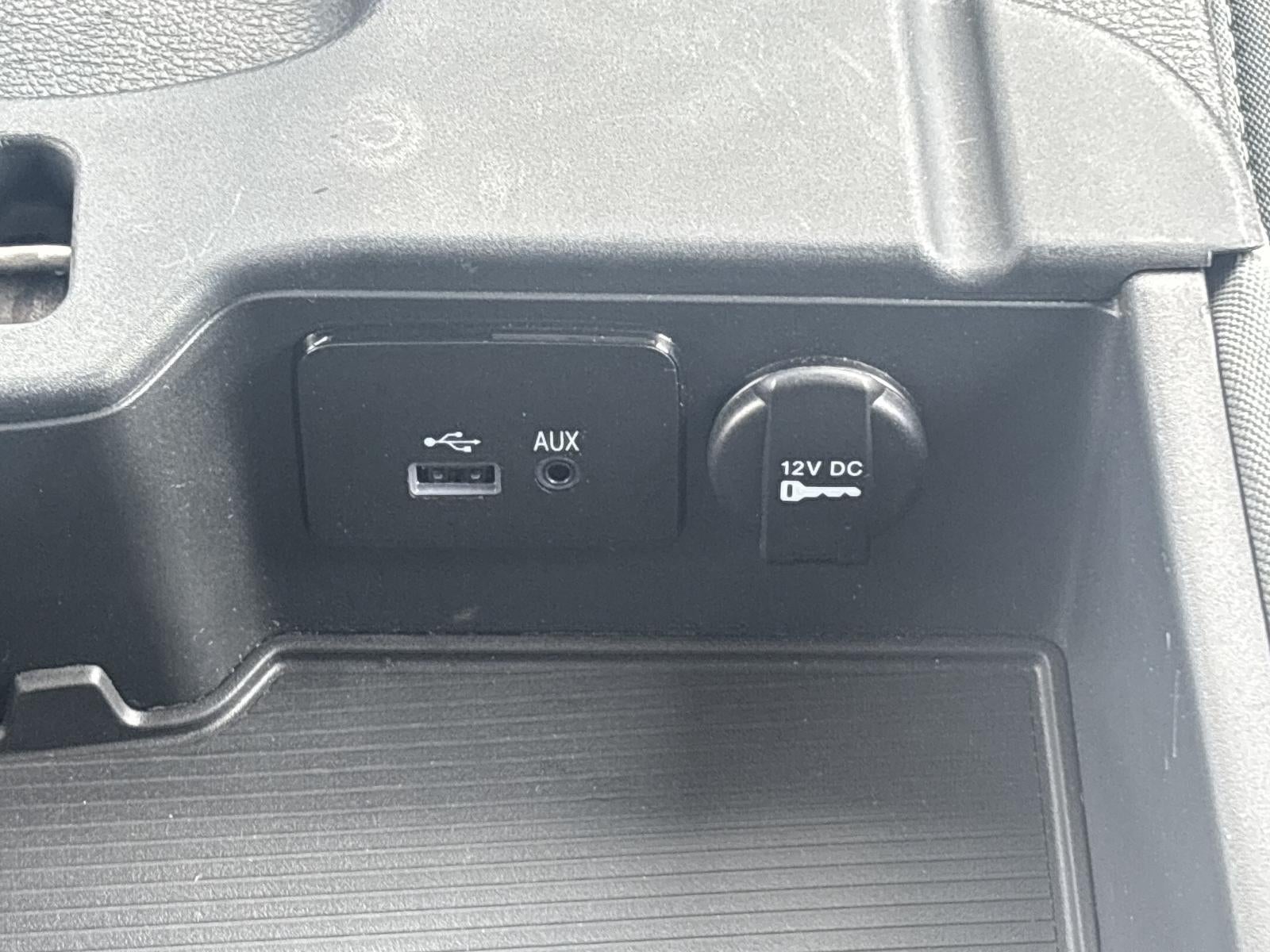 2014 RAM 1500 4WD Crew Cab 5.7 Ft Box Tradesman