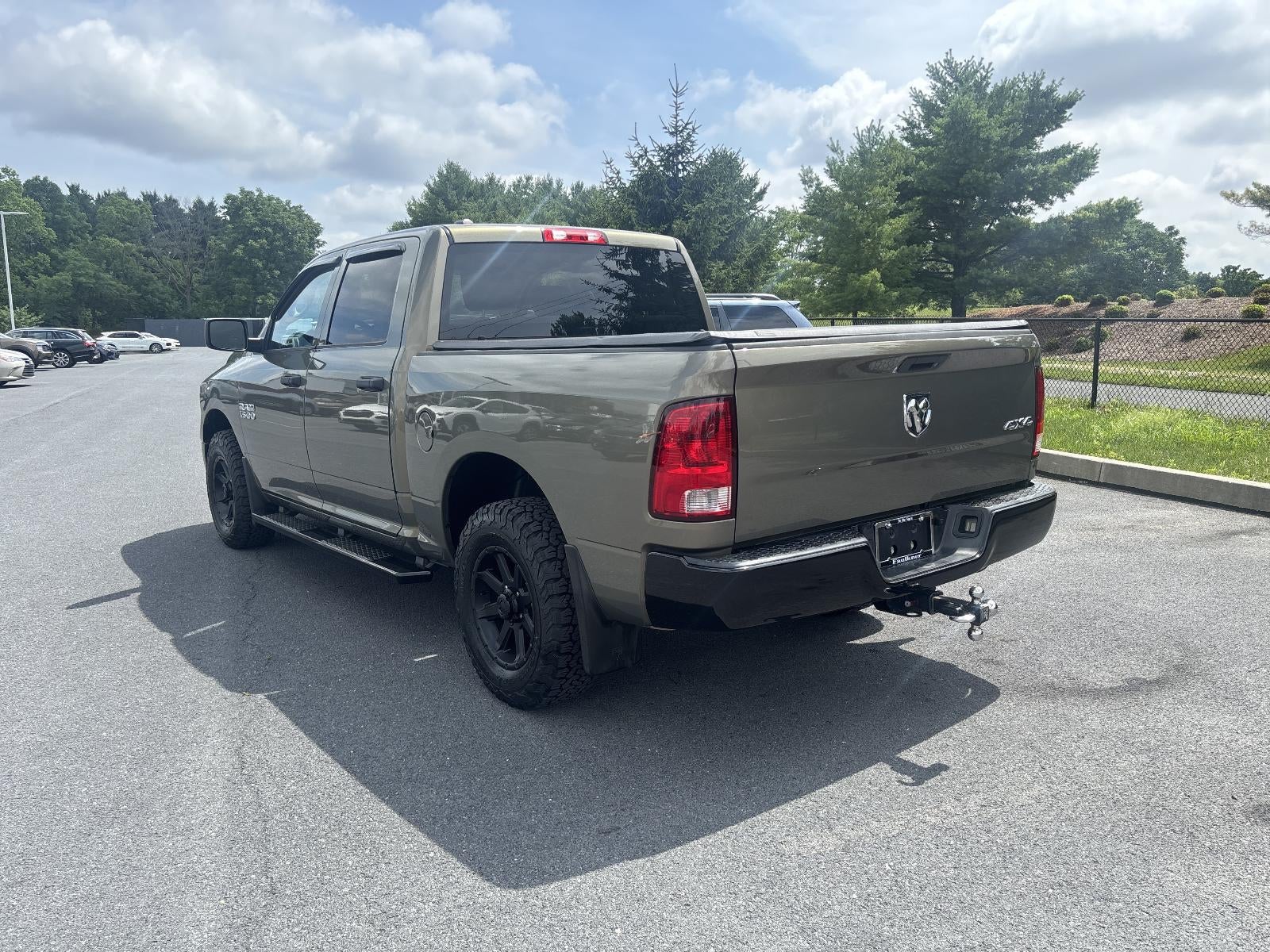 2014 RAM 1500 4WD Crew Cab 5.7 Ft Box Tradesman