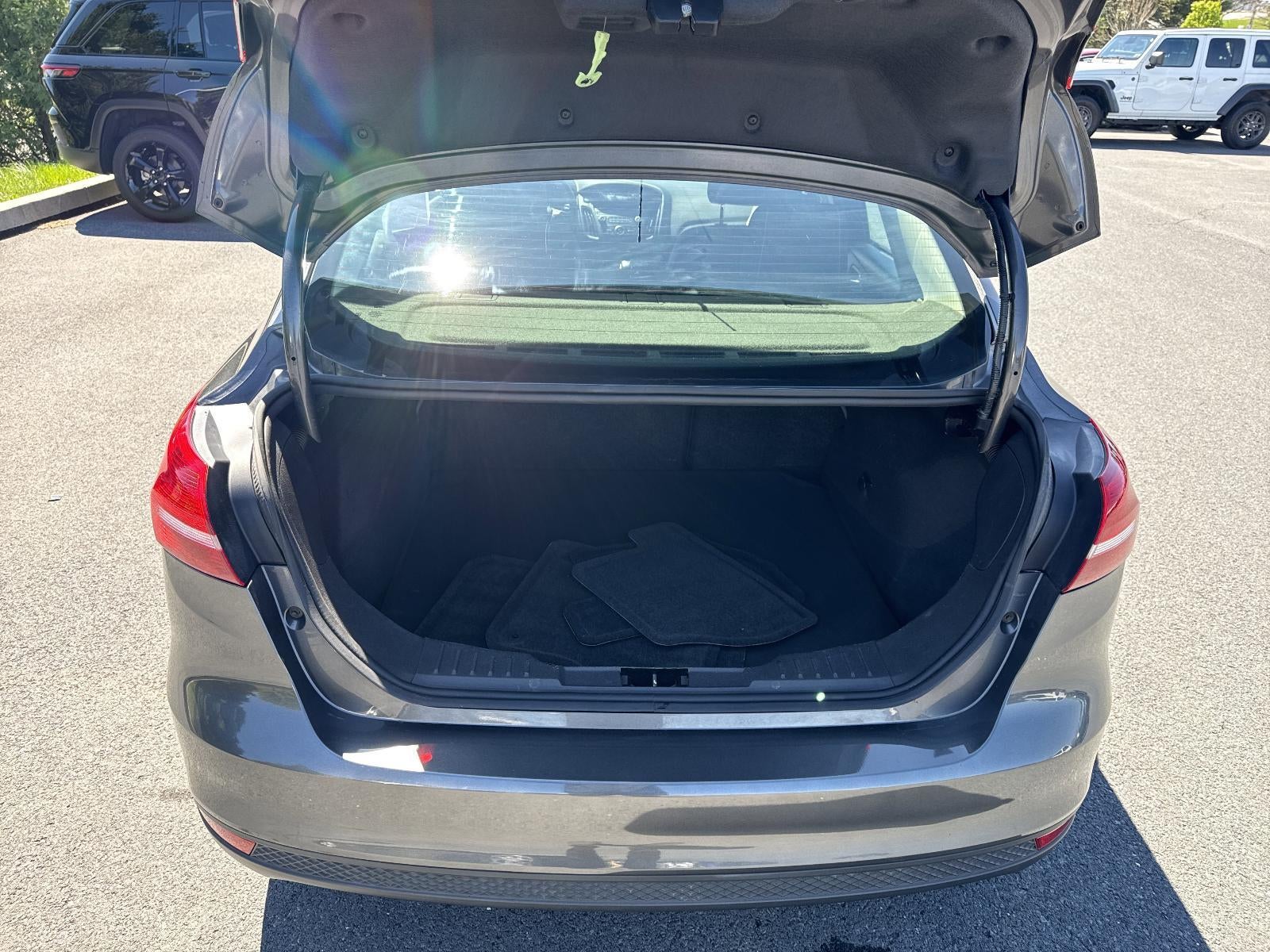 2016 Ford Focus 4dr Sdn SE