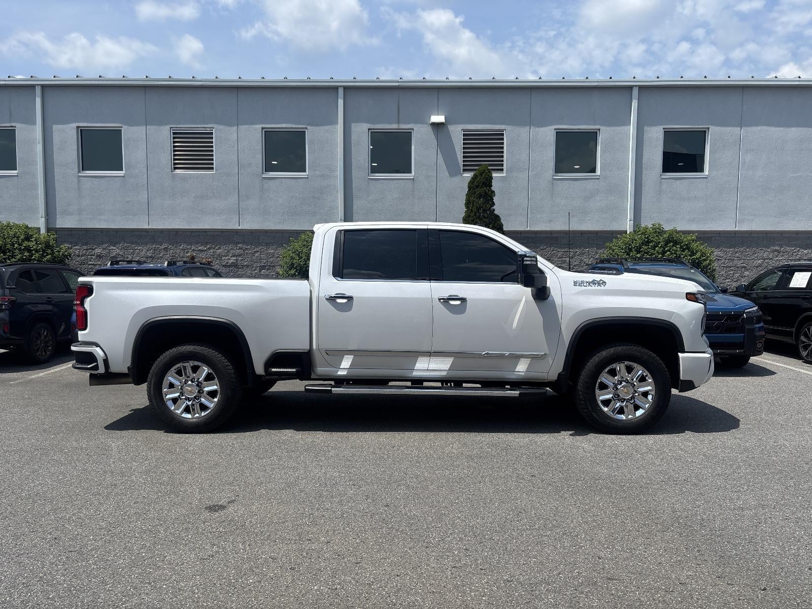 2024 Chevrolet Silverado 2500 HD Crew Cab Standard Box 4-Wheel Drive High Country