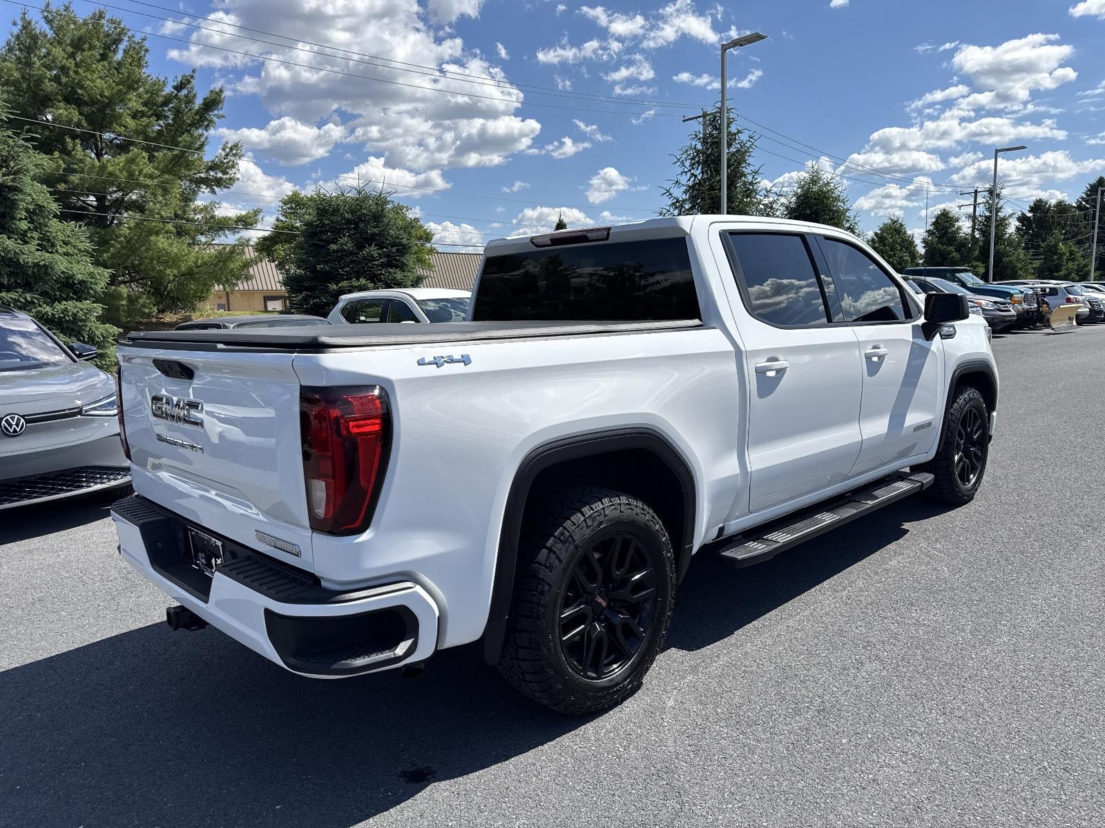 2023 GMC Sierra 1500 Crew Cab Short Box 4-Wheel Drive Elevation 3SB