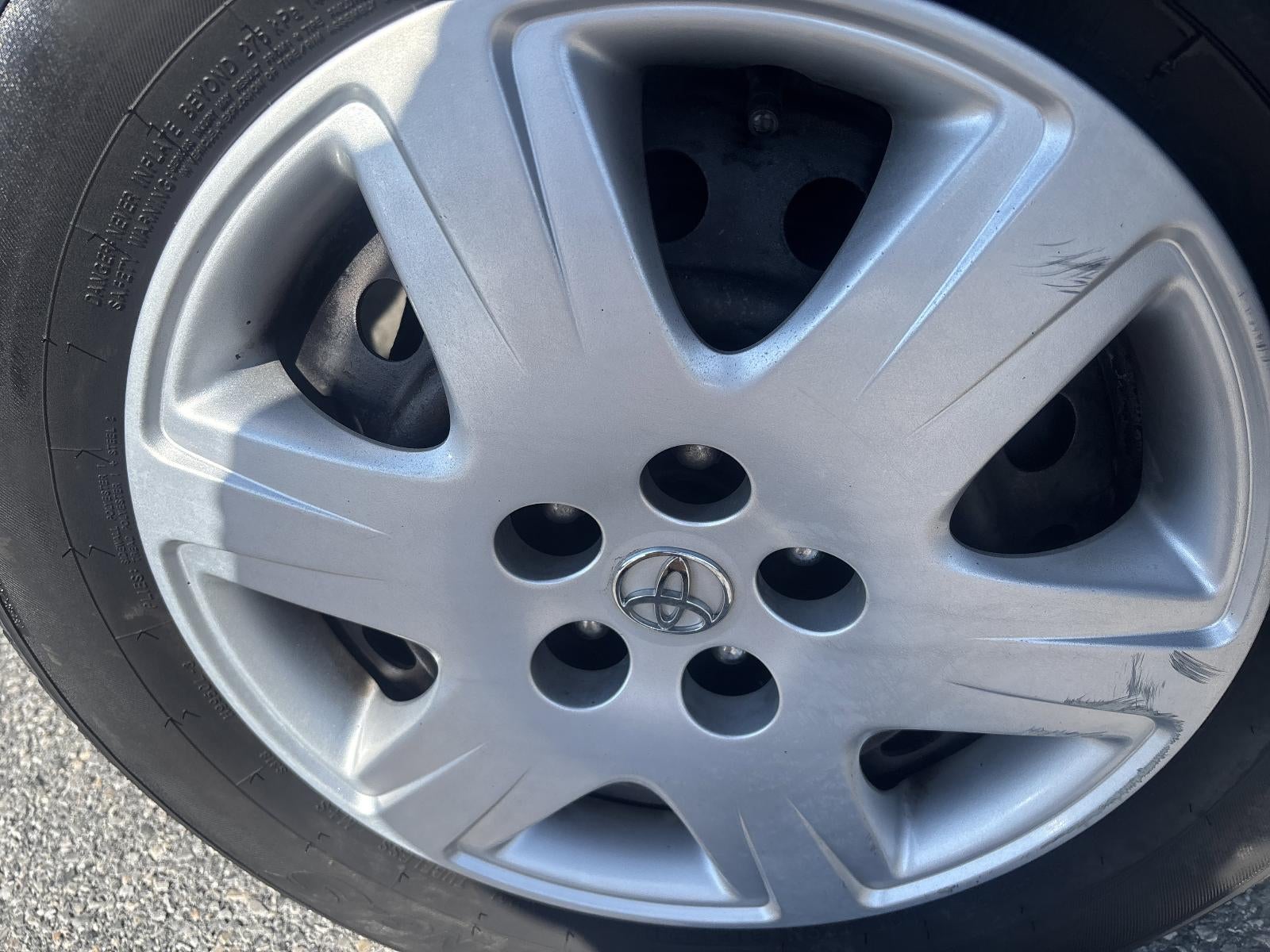 2005 Toyota Corolla LE