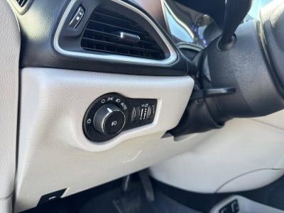 2017 Chrysler Pacifica Touring-L FWD