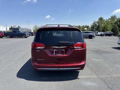 2018 Chrysler Pacifica Touring L FWD