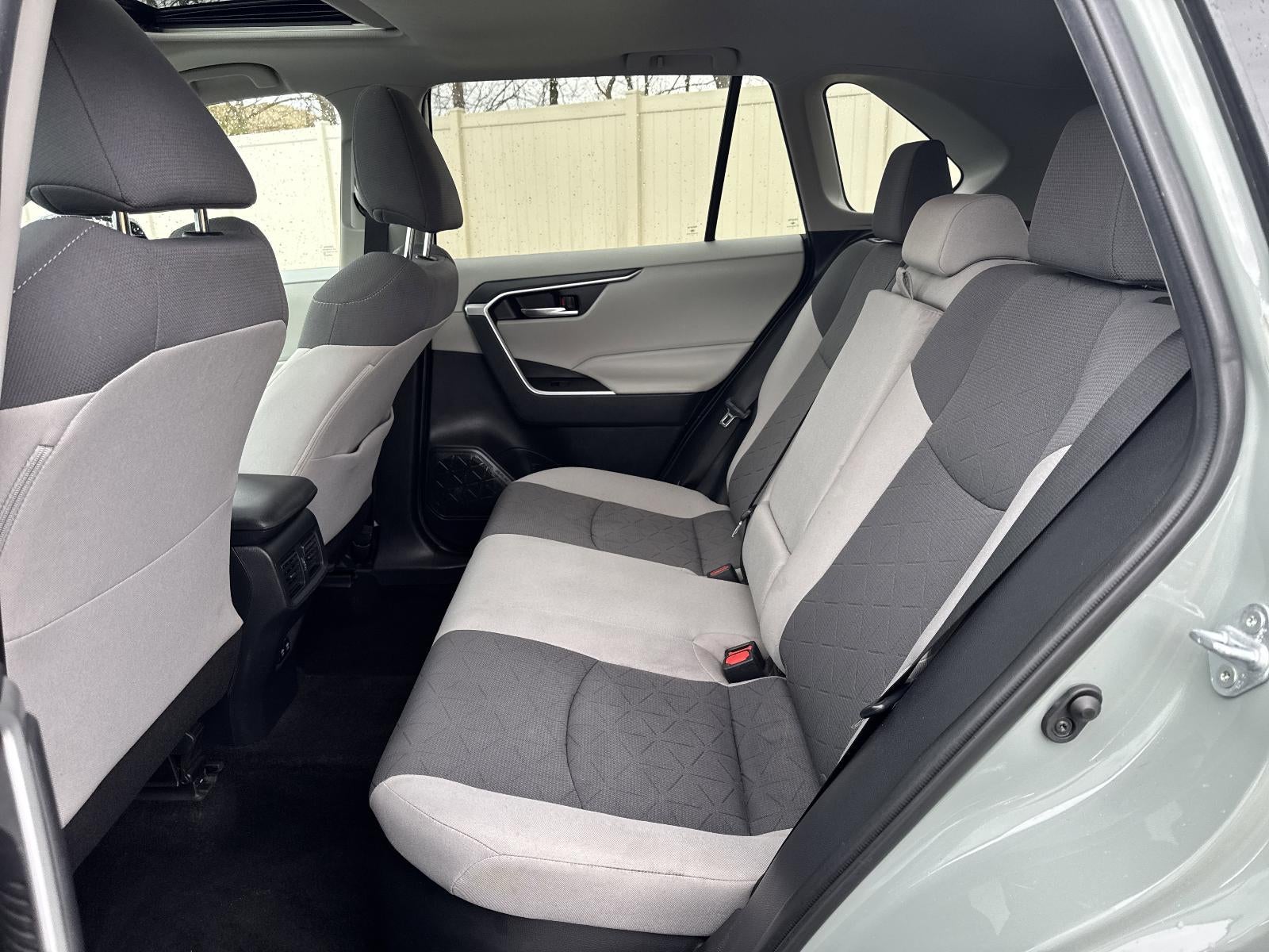 2019 Toyota RAV4 Hybrid XLE AWD (Natl)