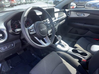 2024 Kia Forte LXS IVT
