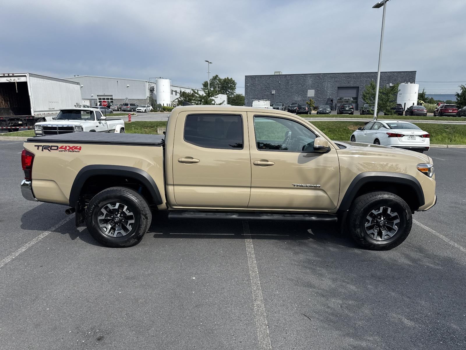 2019 Toyota Tacoma 4WD 4WD TRD Off Road Double Cab 5' Bed V6 AT (Natl)