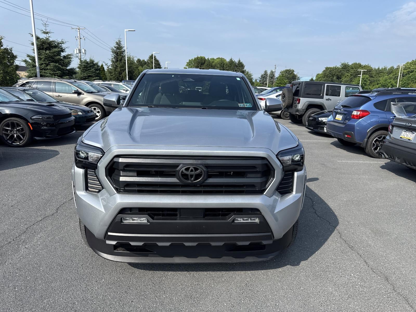 2025 Toyota Tacoma 4WD 4WD SR5 Double Cab 6' Bed AT (Natl)