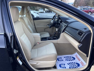 2017 Toyota Camry LE Auto (SE)