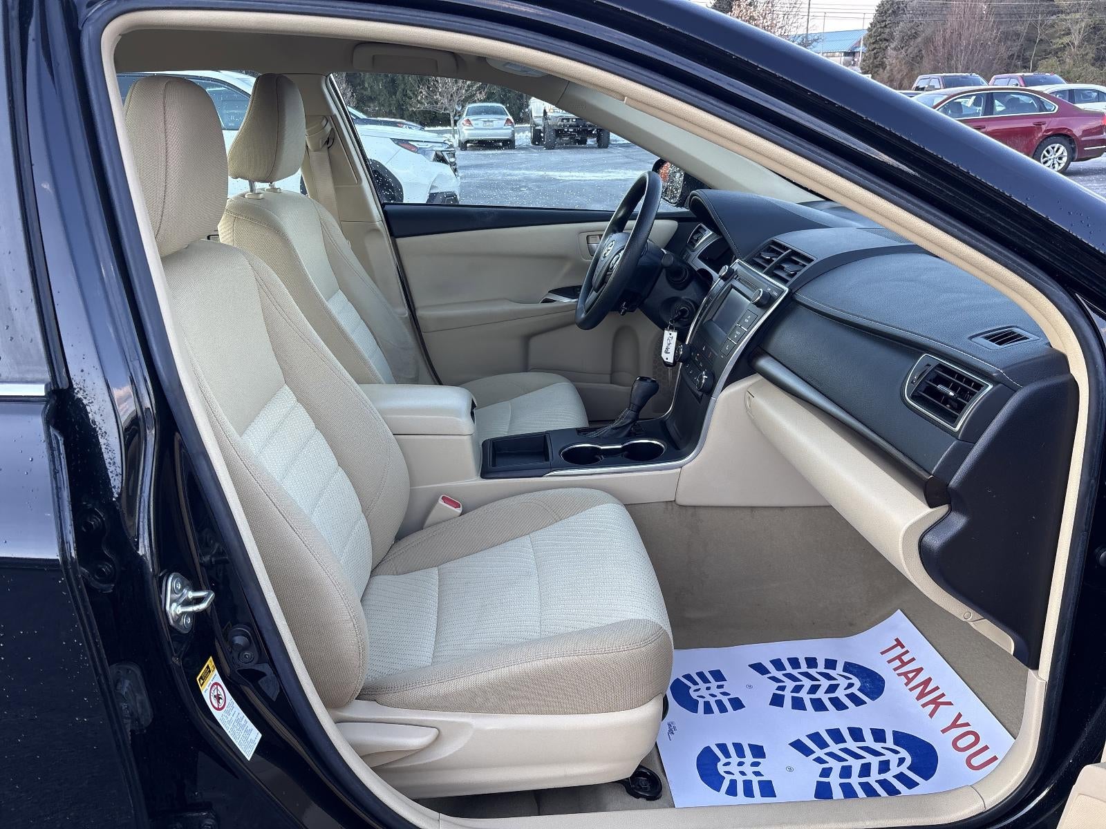 2017 Toyota Camry LE Auto (SE)