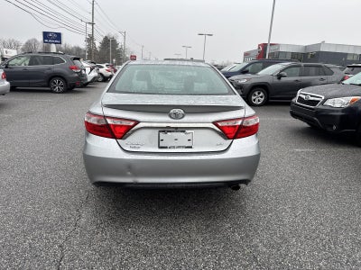 2017 Toyota Camry SE Auto (SE)