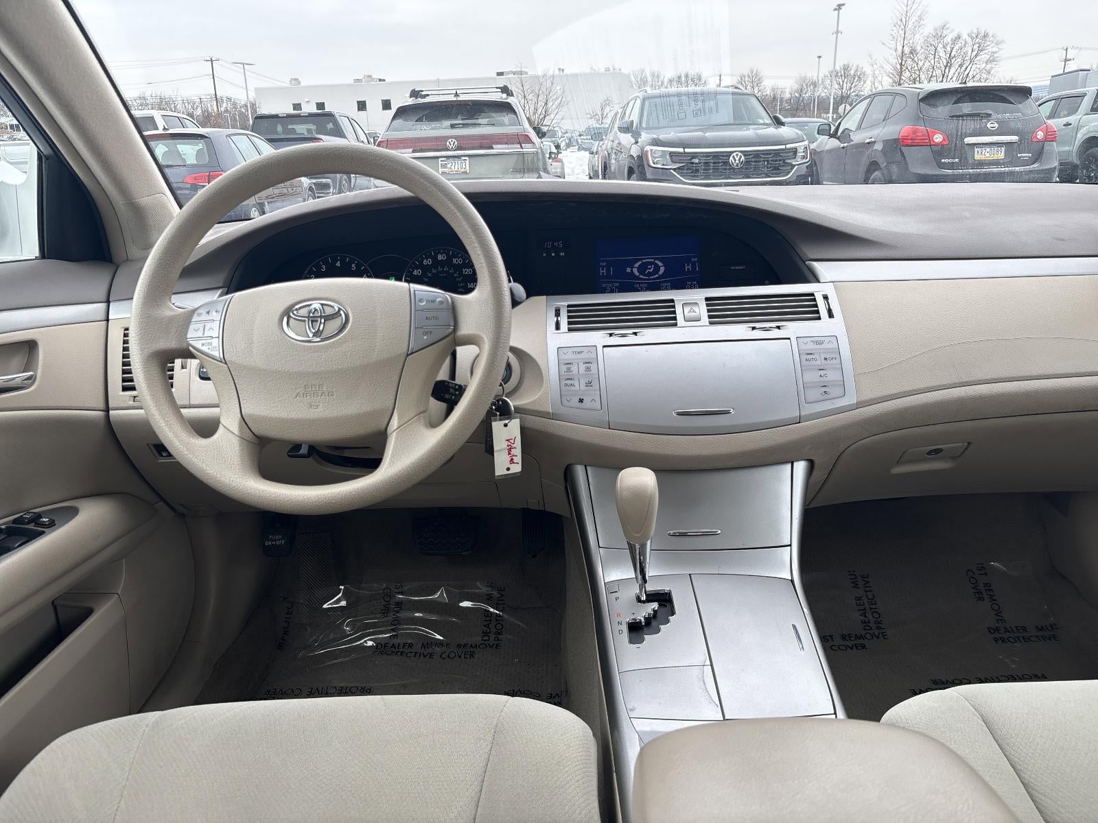 2010 Toyota Avalon 4dr Sdn XLS (Natl)