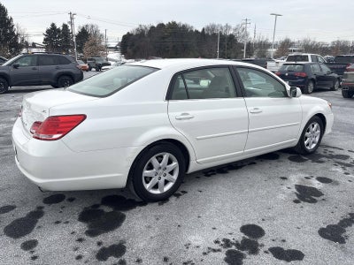 2010 Toyota Avalon 4dr Sdn XLS (Natl)