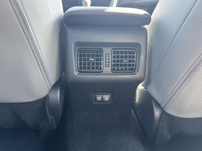 2025 Toyota Camry SE (SE)