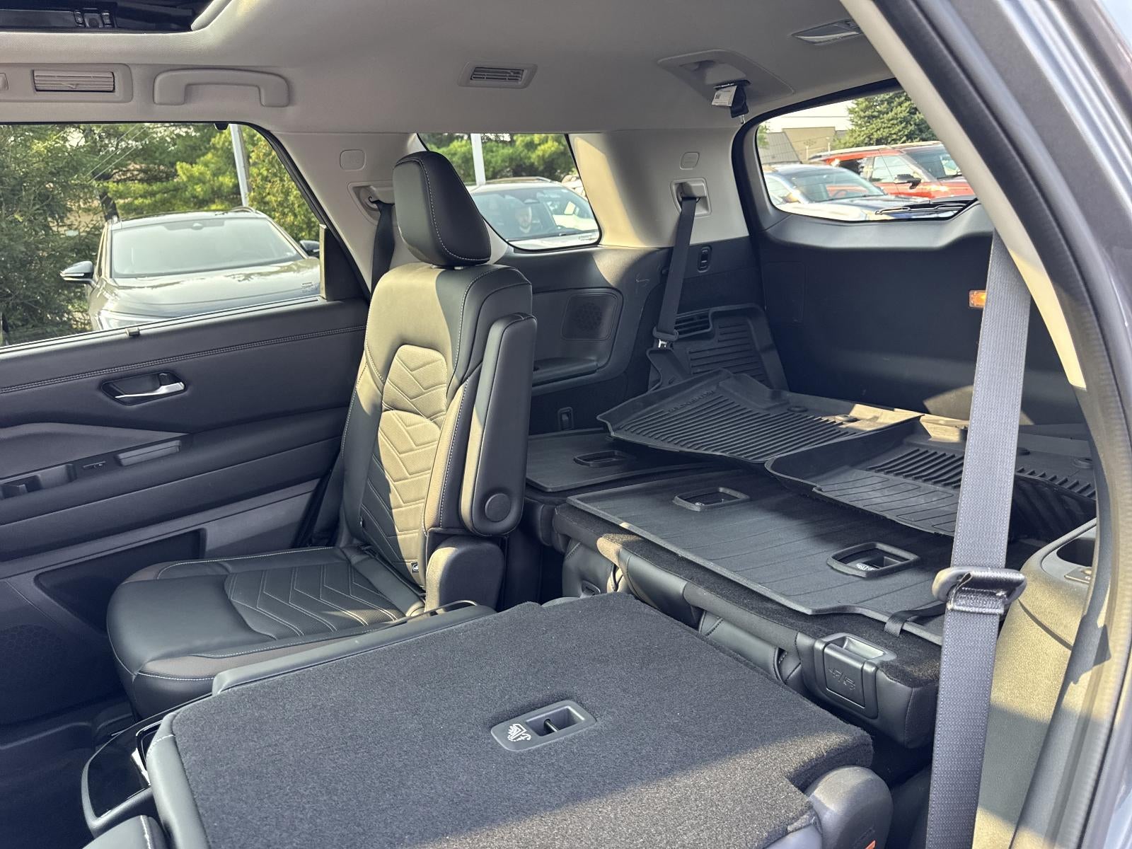 2024 Nissan Pathfinder Platinum 4WD