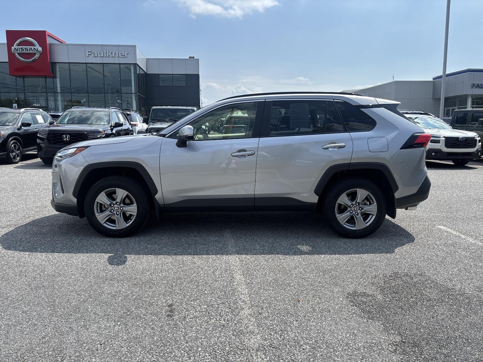 2023 Toyota RAV4 Hybrid XLE AWD (Natl)