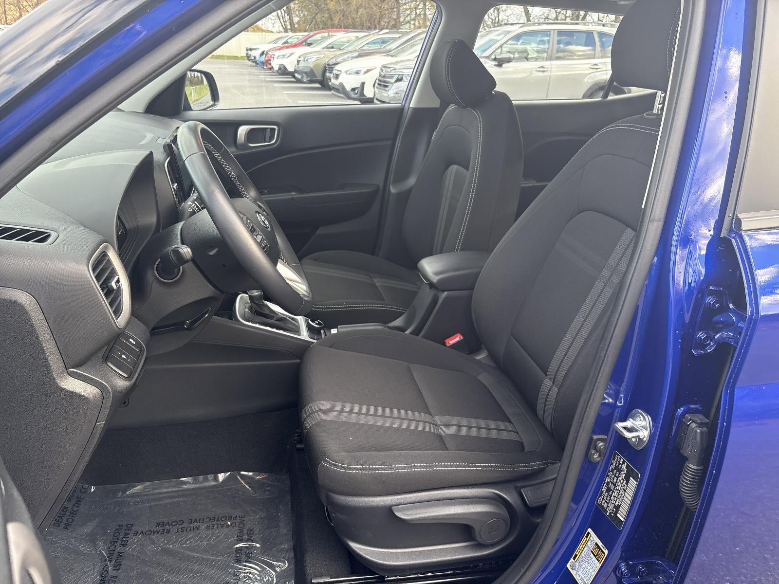 2024 Hyundai VENUE SEL IVT