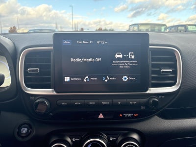 2024 Hyundai VENUE SEL IVT