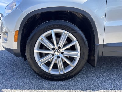 2011 Volkswagen Tiguan 2WD 4dr Auto S