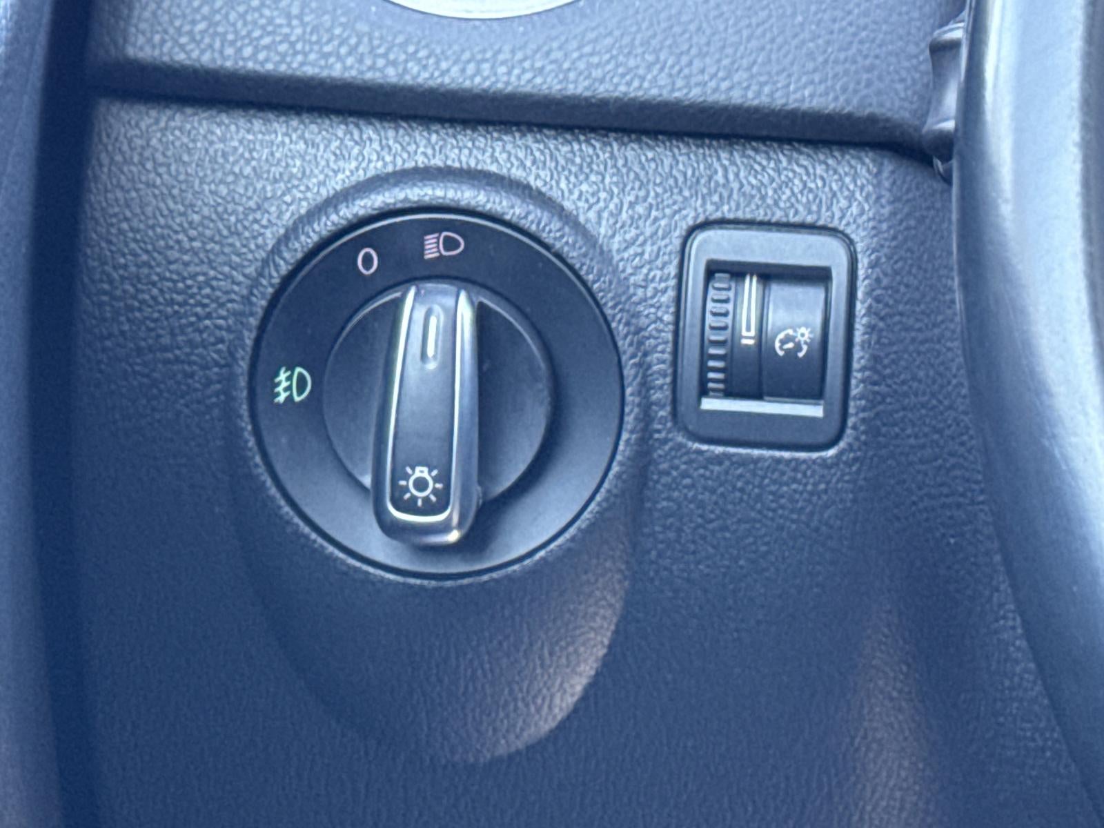 2011 Volkswagen Tiguan 2WD 4dr Auto S