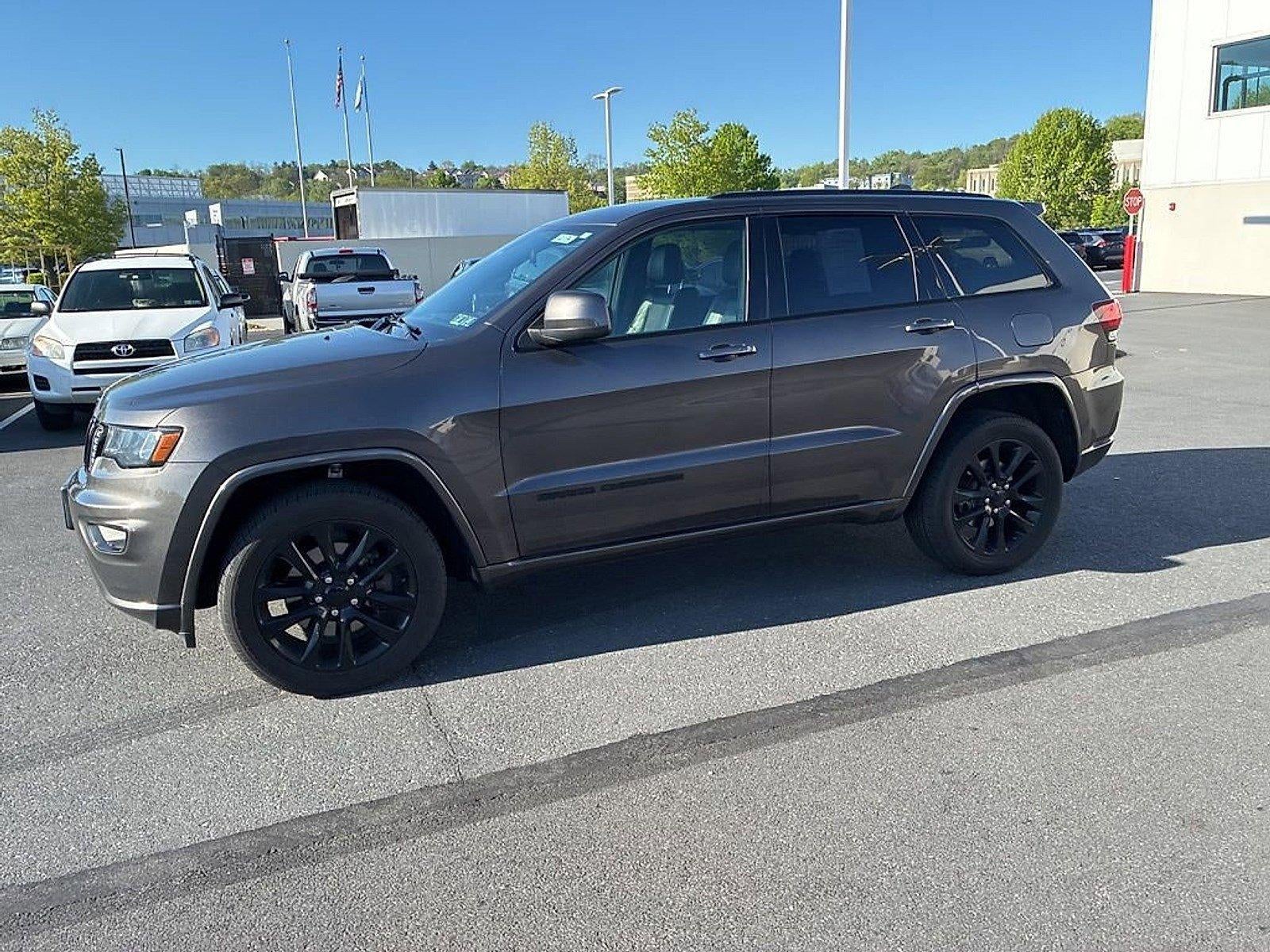 2021 Jeep Grand Cherokee Laredo X 4x4