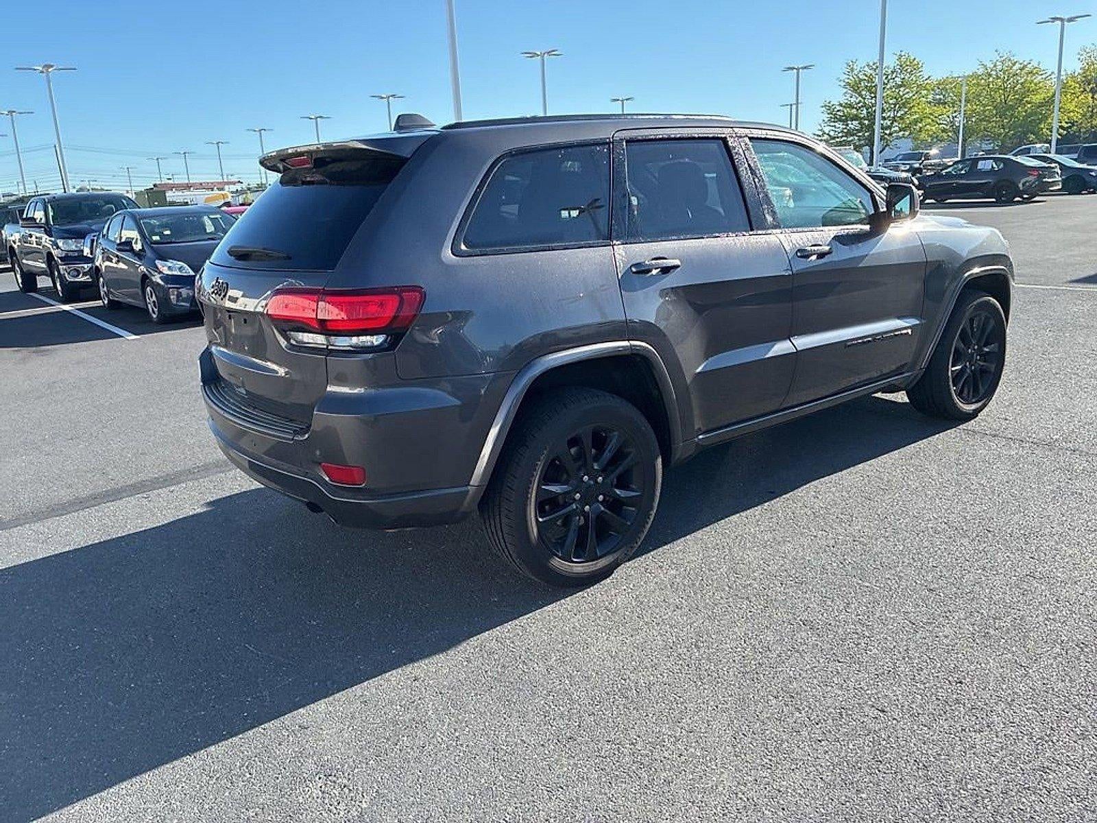 2021 Jeep Grand Cherokee Laredo X 4x4