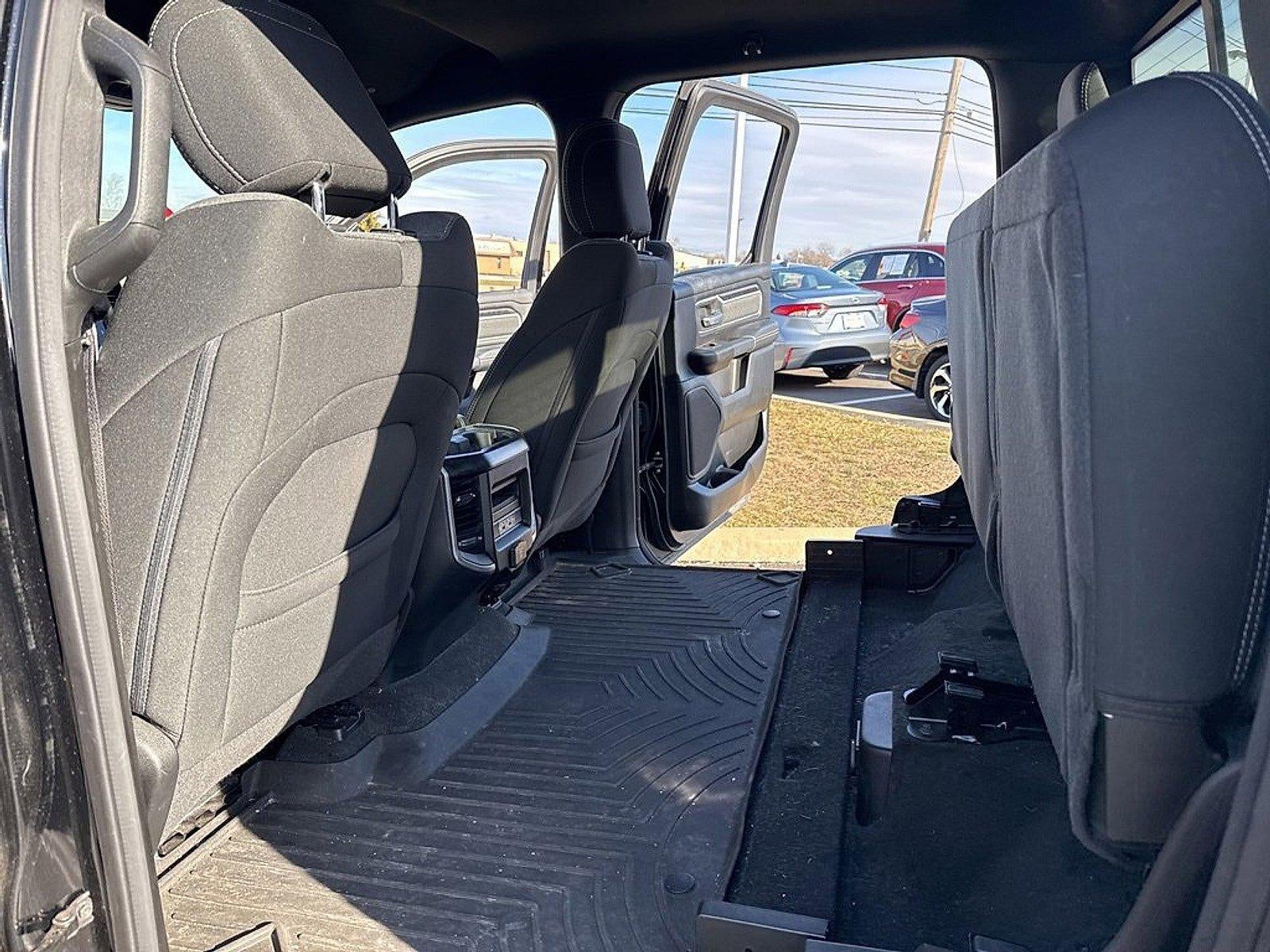 2022 RAM 1500 Big Horn 4x4 Crew Cab 5'7" Box