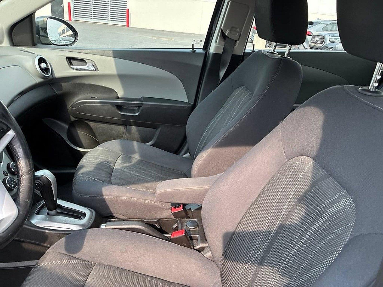 2019 Chevrolet Sonic Sedan LT Auto