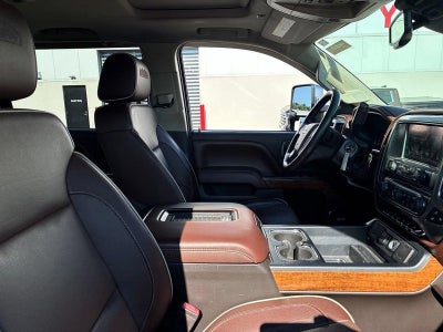 2016 Chevrolet Silverado 2500 HD Crew Cab Standard Box 4-Wheel Drive High Country