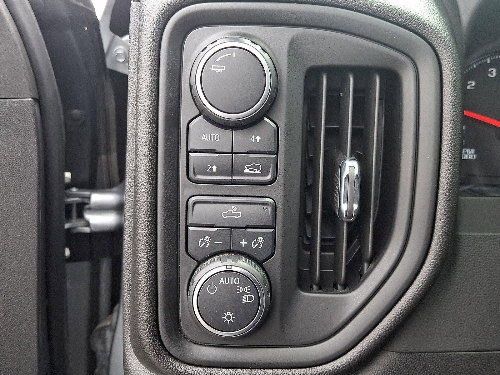 2023 Chevrolet Silverado 1500 Crew Cab Short Box 4-Wheel Drive Custom