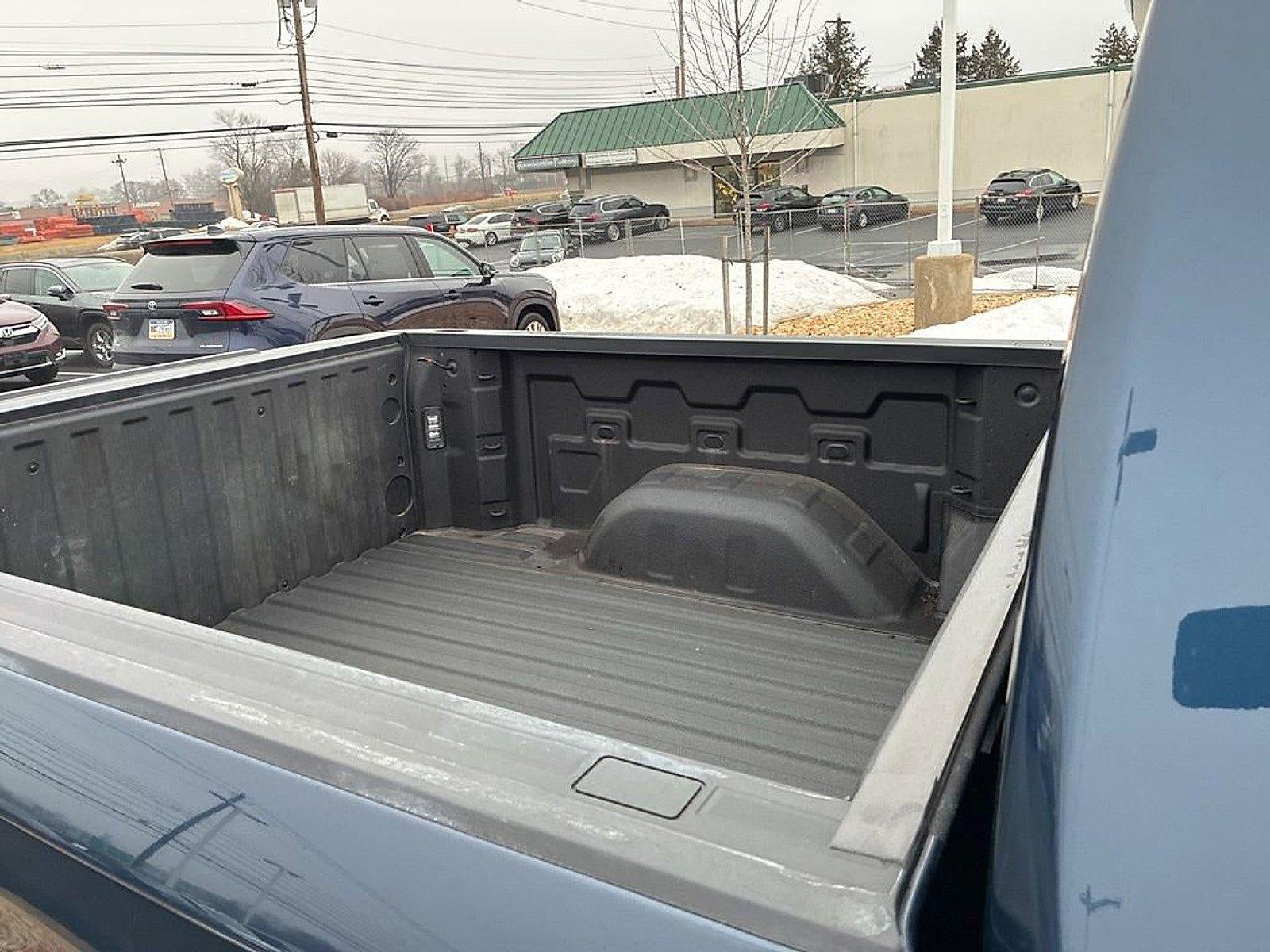 2022 Chevrolet Silverado 1500 Crew Cab Short Box 4-Wheel Drive Custom