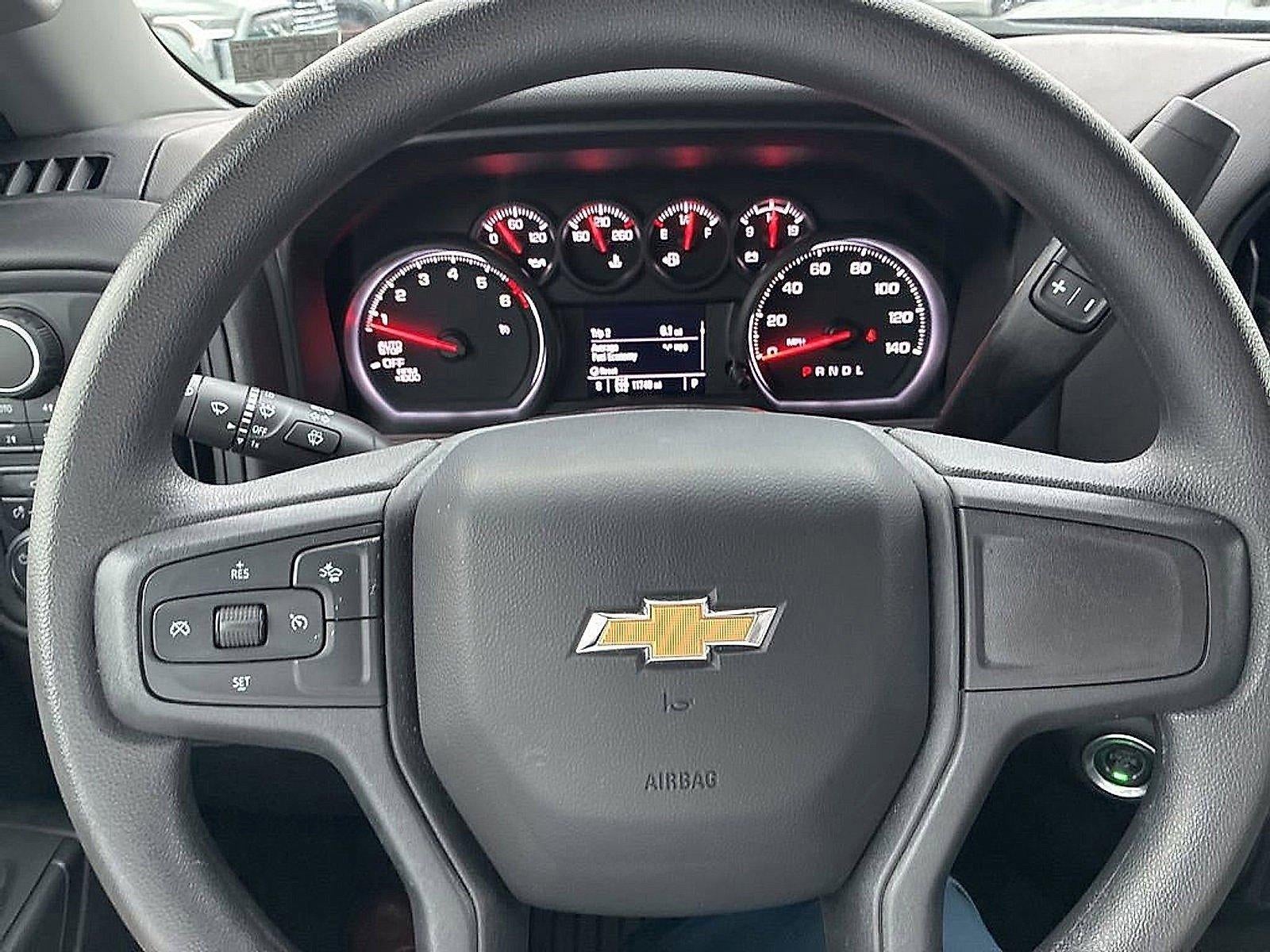 2022 Chevrolet Silverado 1500 Crew Cab Short Box 4-Wheel Drive Custom