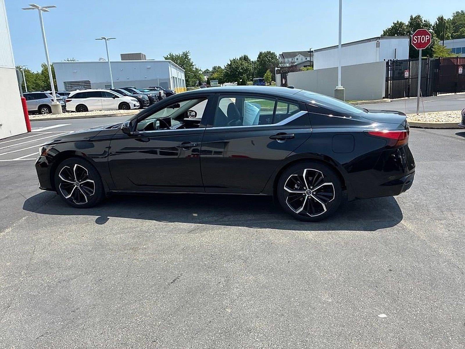 2023 Nissan Altima 2.5 SR Sedan