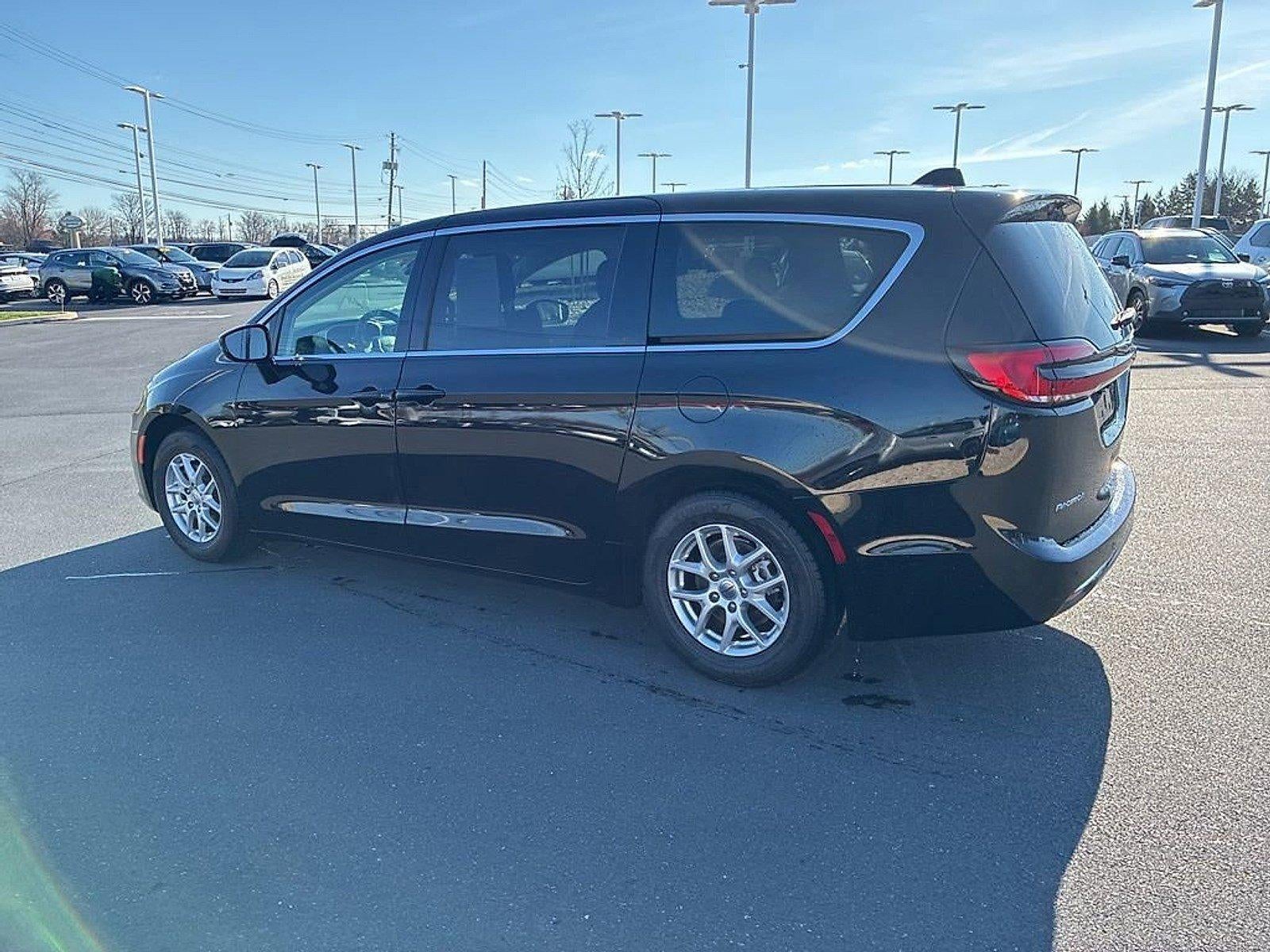 2024 Chrysler Pacifica Touring L FWD