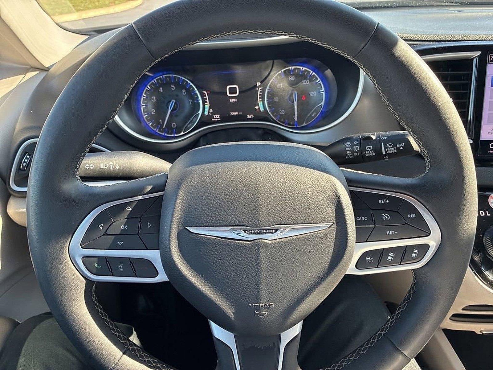 2024 Chrysler Pacifica Touring L FWD