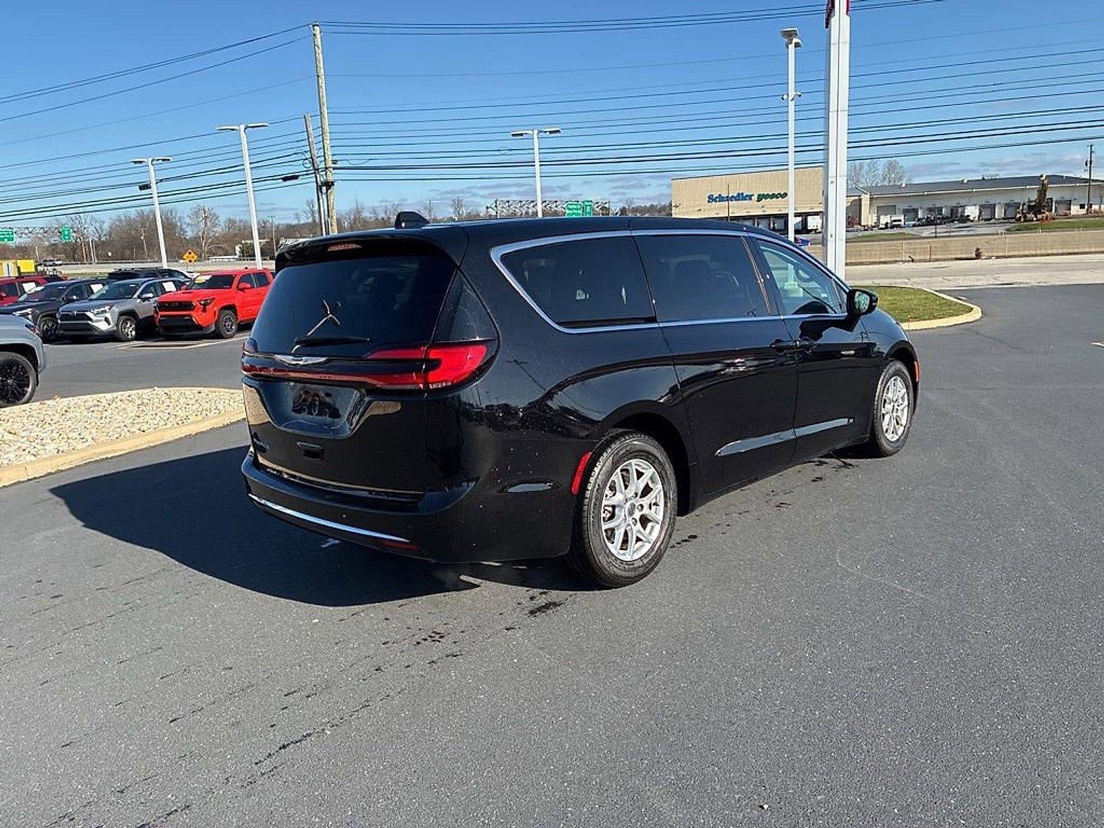 2024 Chrysler Pacifica Touring L FWD