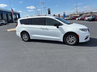 2024 Chrysler Pacifica Touring L FWD