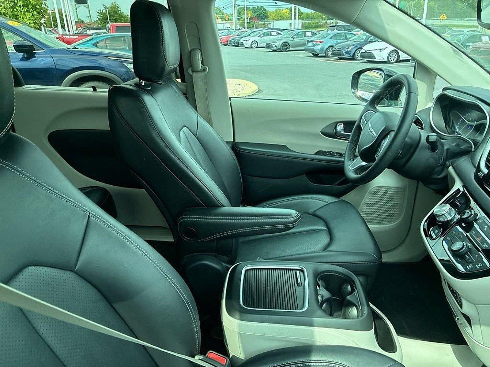 2024 Chrysler Pacifica Touring L FWD