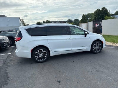 2026 Chrysler Pacifica Pinnacle AWD