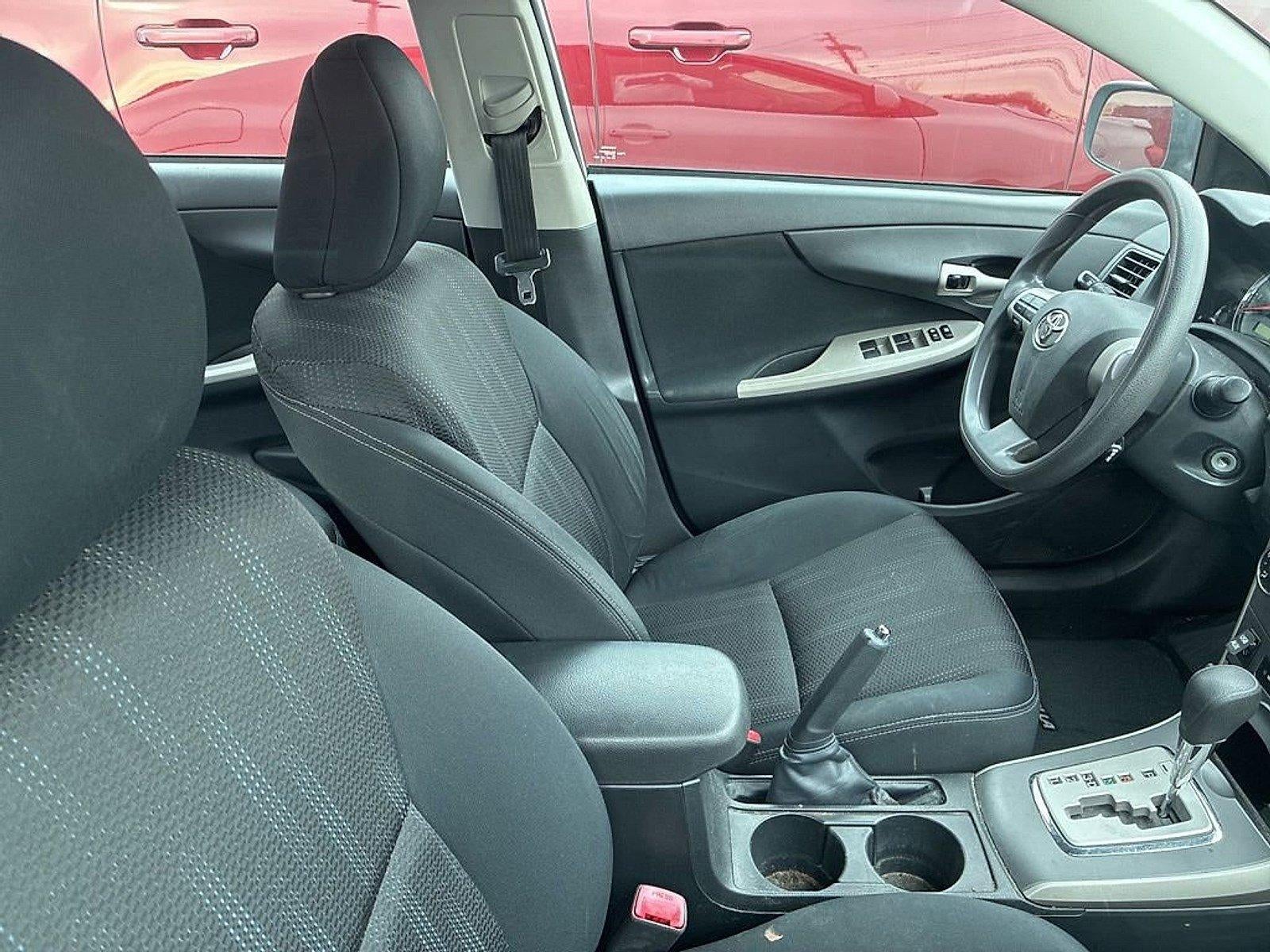 2012 Toyota Corolla 4dr Sdn Auto S (Natl)