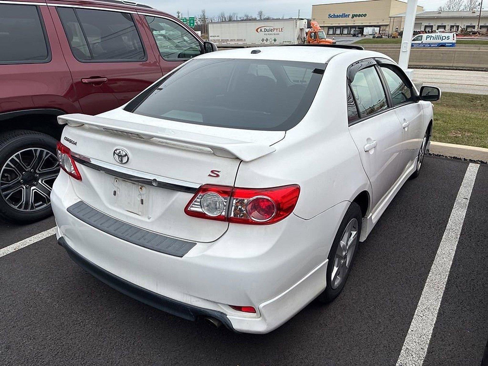 2012 Toyota Corolla 4dr Sdn Auto S (Natl)