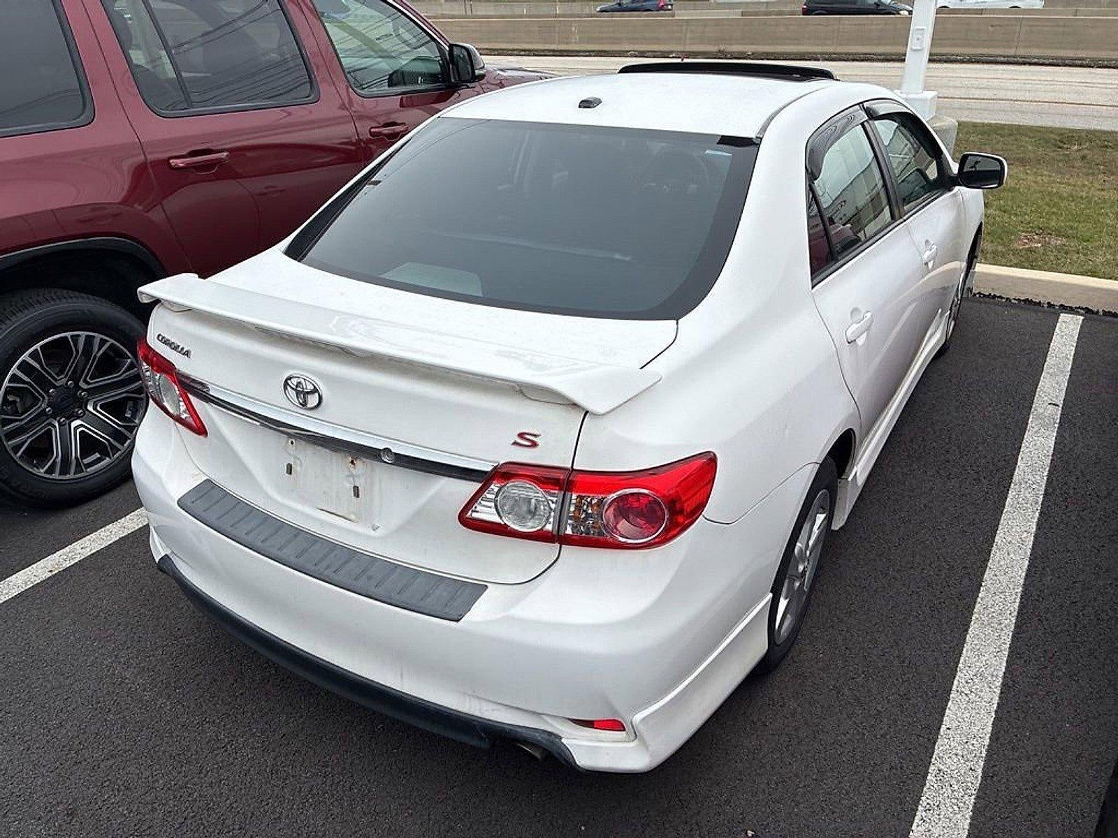 2012 Toyota Corolla 4dr Sdn Auto S (Natl)