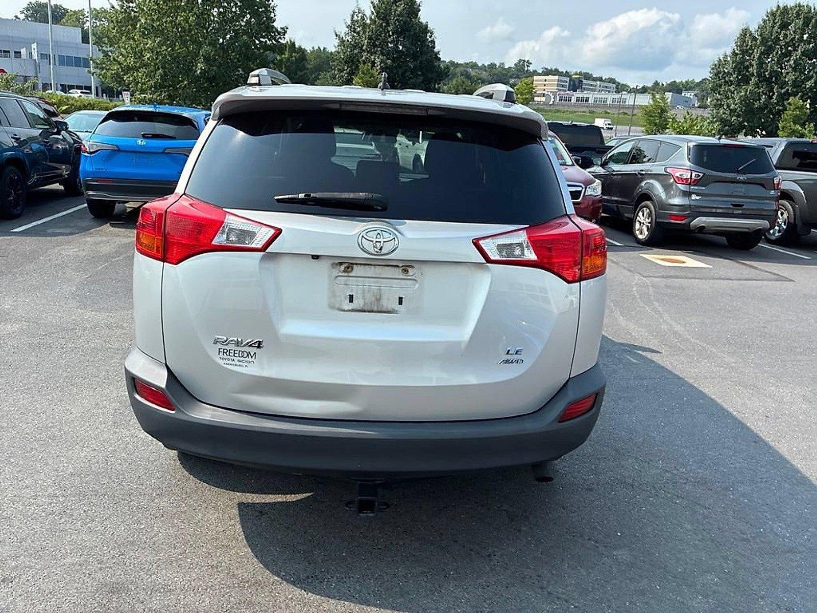 2013 Toyota RAV4 AWD 4dr LE (Natl)