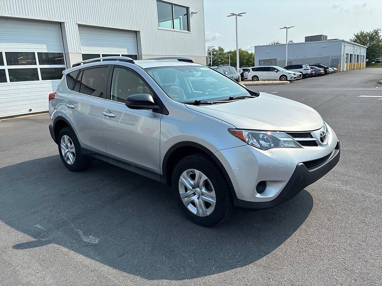 2013 Toyota RAV4 AWD 4dr LE (Natl)