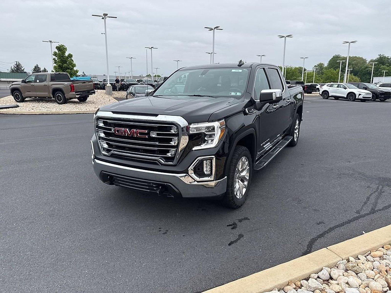 2021 GMC Sierra 1500 Crew Cab Short Box 4-Wheel Drive SLT