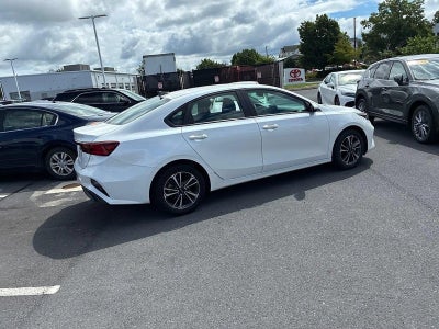 2024 Kia Forte LXS IVT